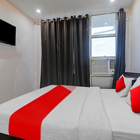 Oyo Flagship 81064 Chaudhary In Hotel Gorakhpur Exterior foto